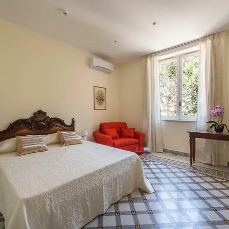 Liberty Sul Mare Bed & Breakfast 4*